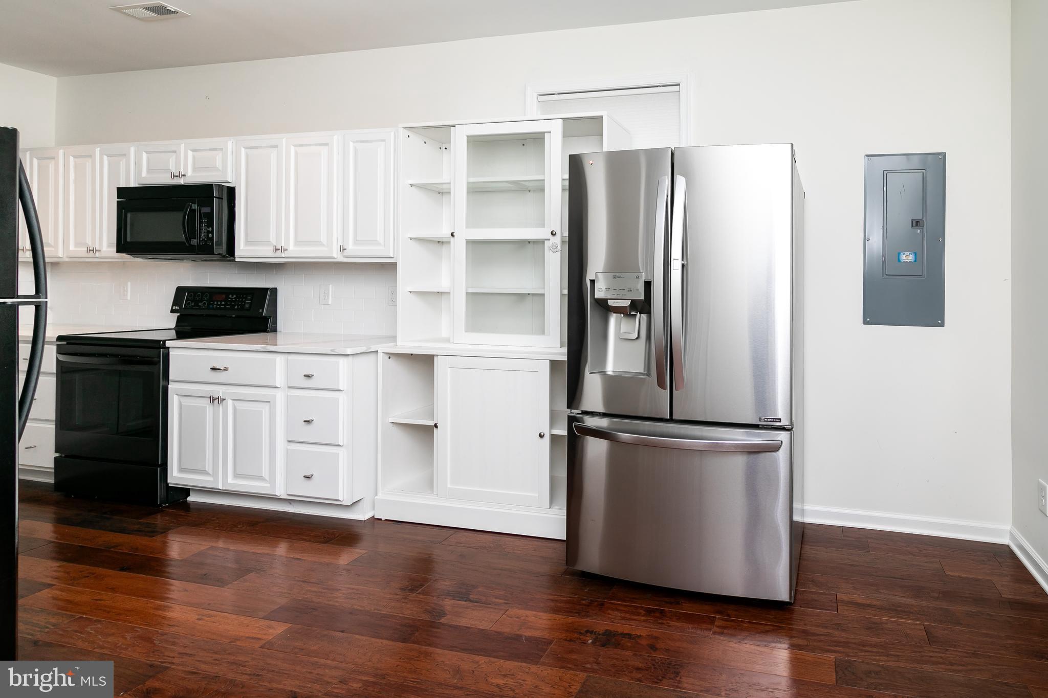 CEDAR COMMONS - Residential