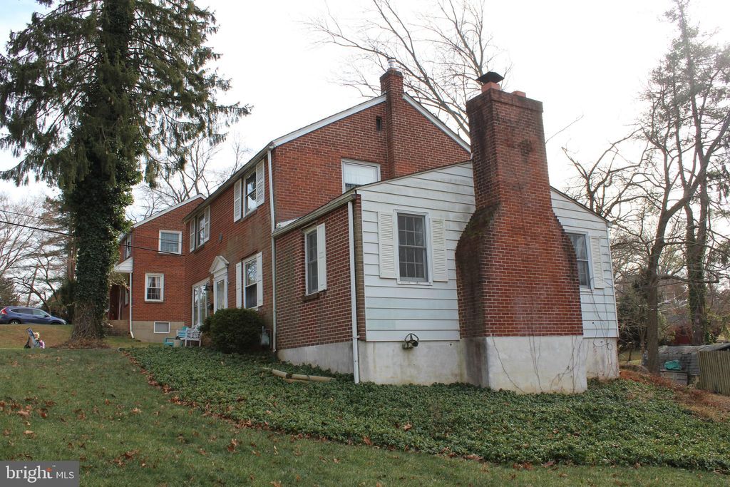 Photo of 112 E Thomson Avenue, SPRINGFIELD, PA 19064 (MLS # PADE2105388)