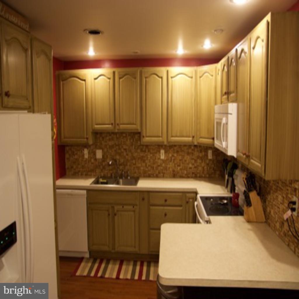 LYNCH POINT - Residential