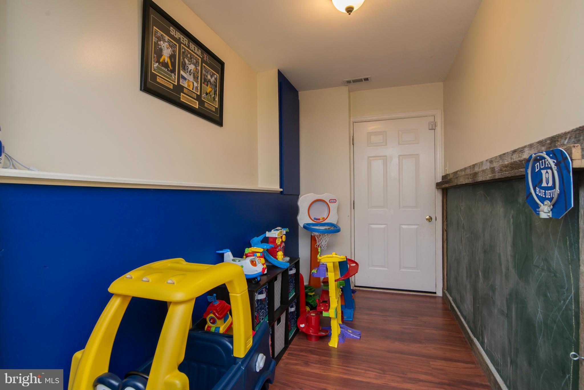 BRIAR RUN - Residential