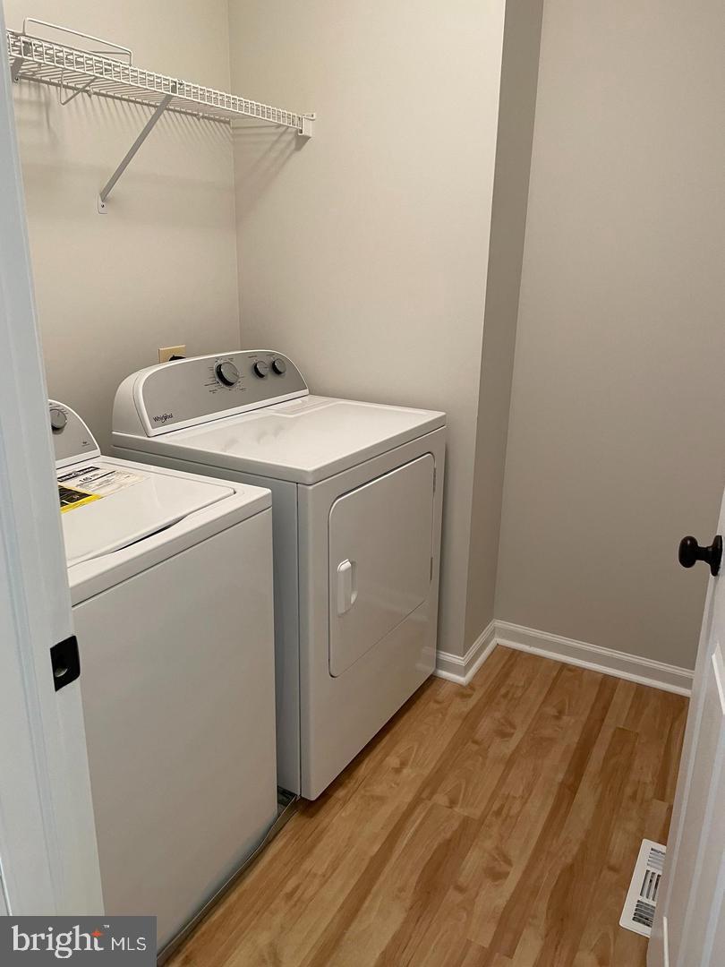 THE LINKS AT SPRIN - Residential Lease