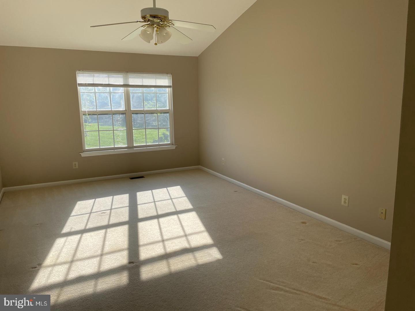 THE LINKS AT SPRIN - Residential Lease