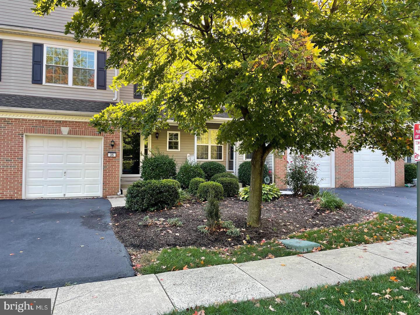 THE LINKS AT SPRIN - Residential Lease