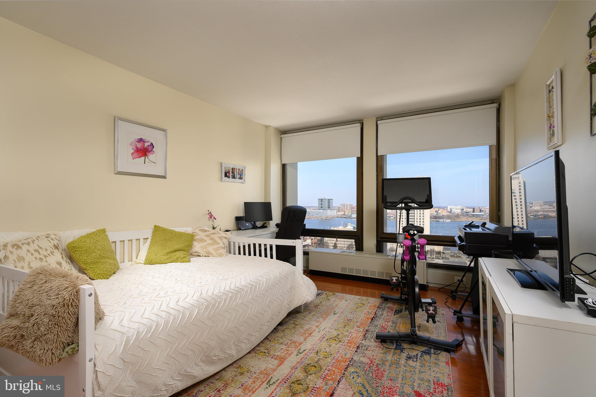 SOCIETY HILL - Residential Lease