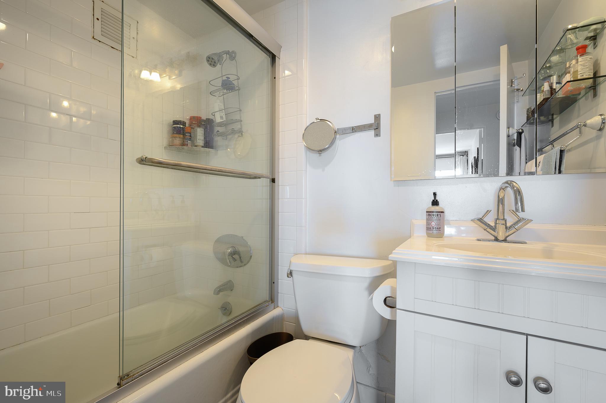 SOCIETY HILL - Residential Lease