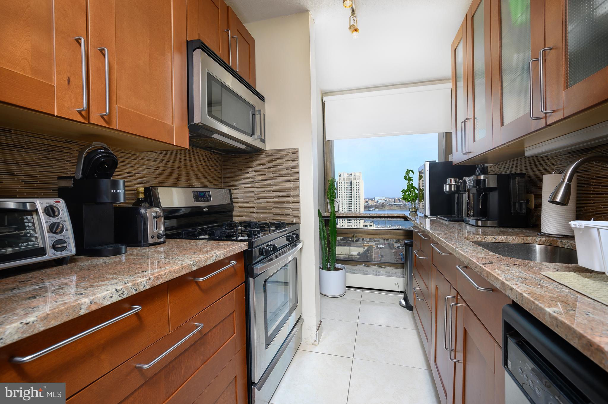 SOCIETY HILL - Residential Lease