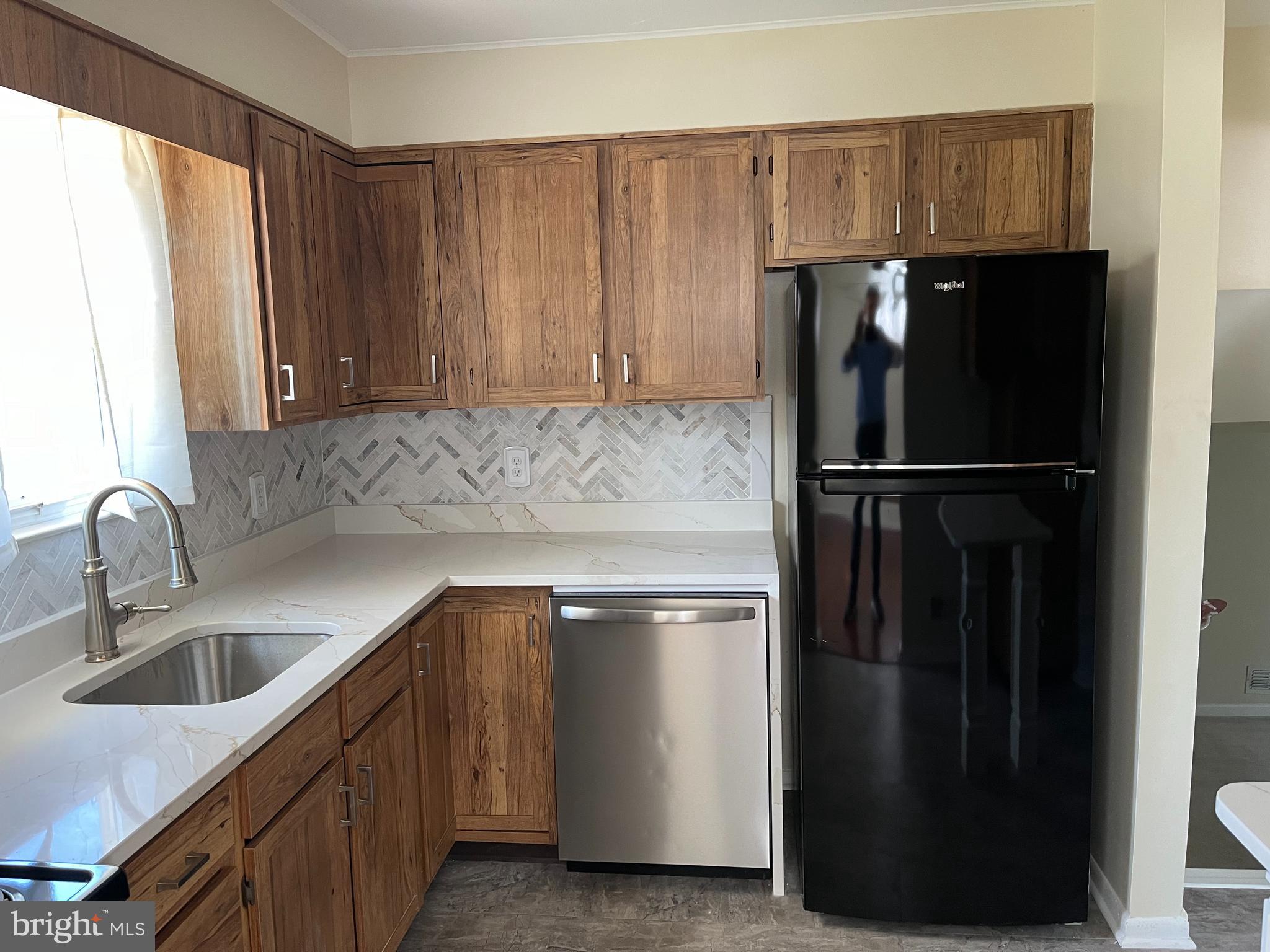 GLEN BURNIE PARK - Residential Lease