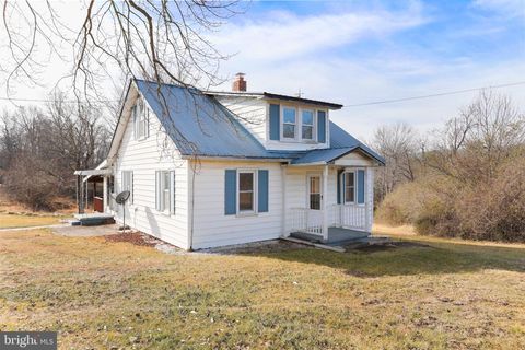 Apartment For Sale - 12725 Winchester Grade Road<br/> BERKELEY SPRINGS, WV 25411