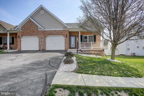 Photo of 14217 Shelby Circle, HAGERSTOWN, MD 21740 (MLS # MDWA2035286)