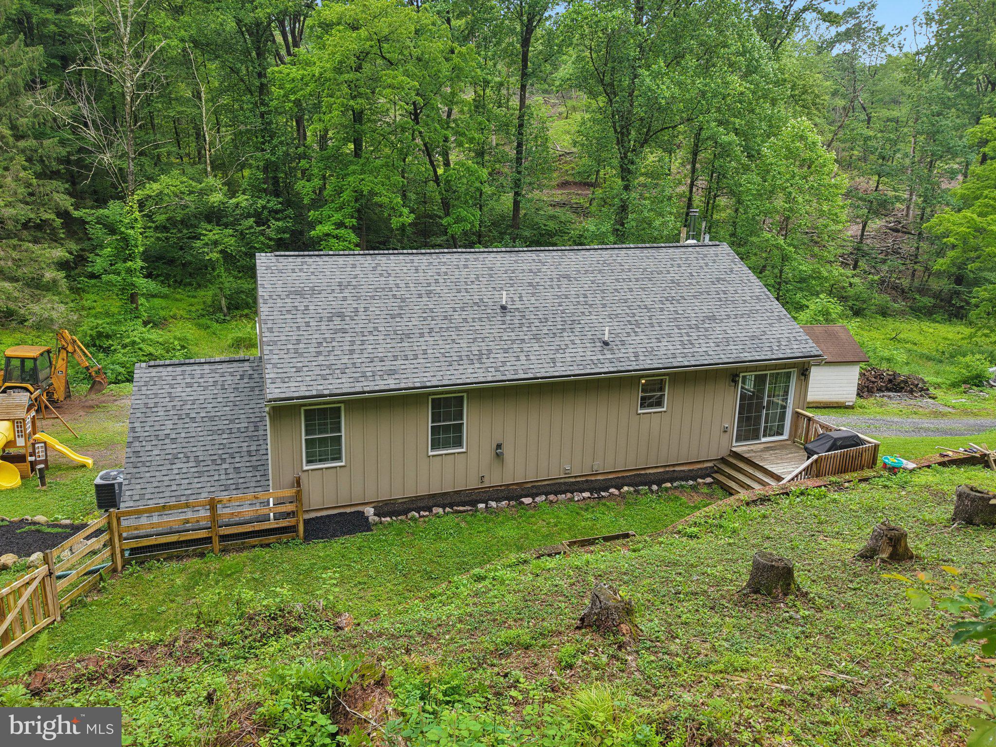 1442 PEACOCK LANE