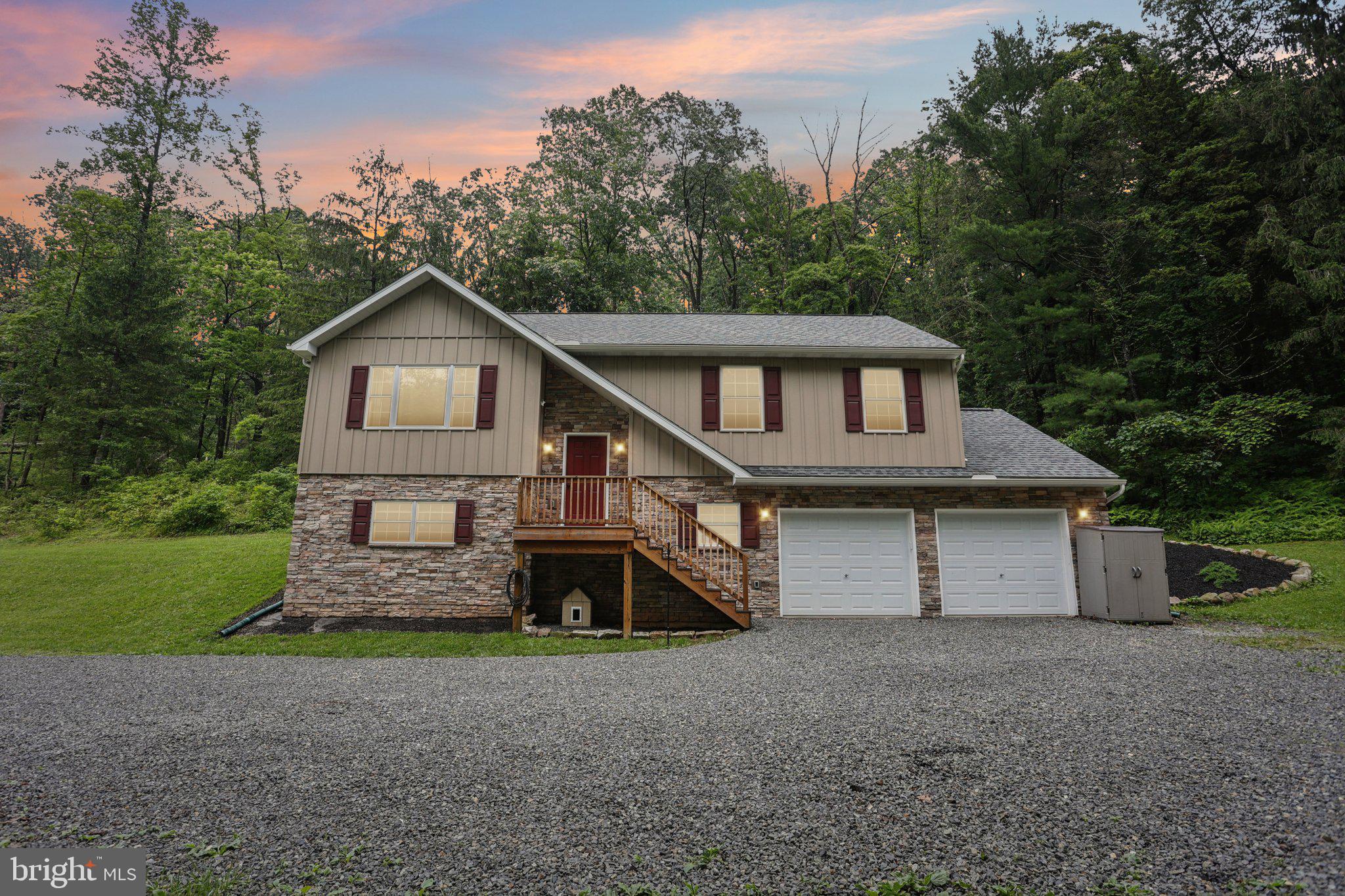 1442 PEACOCK LANE