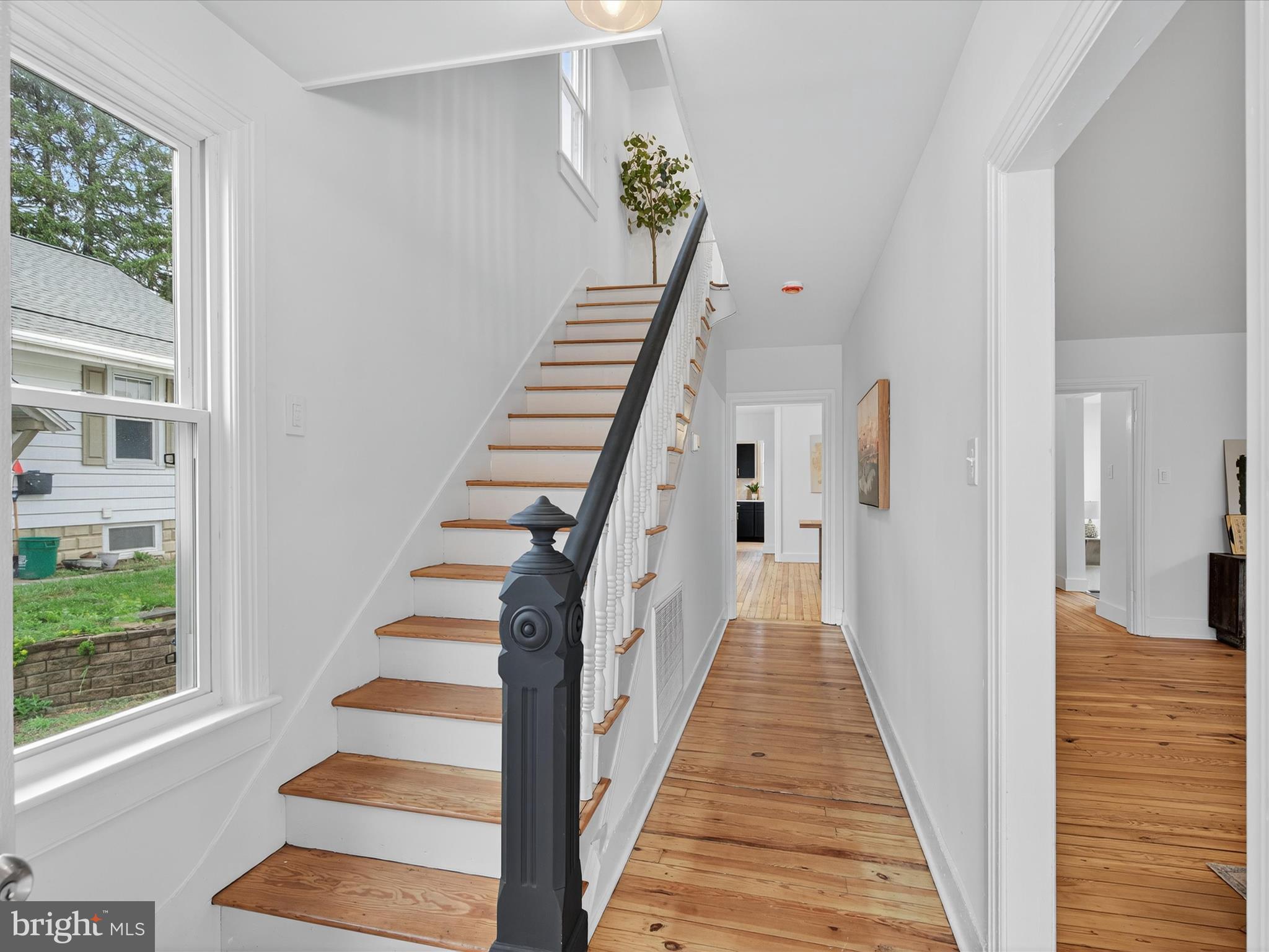117 N BARBARA STREET