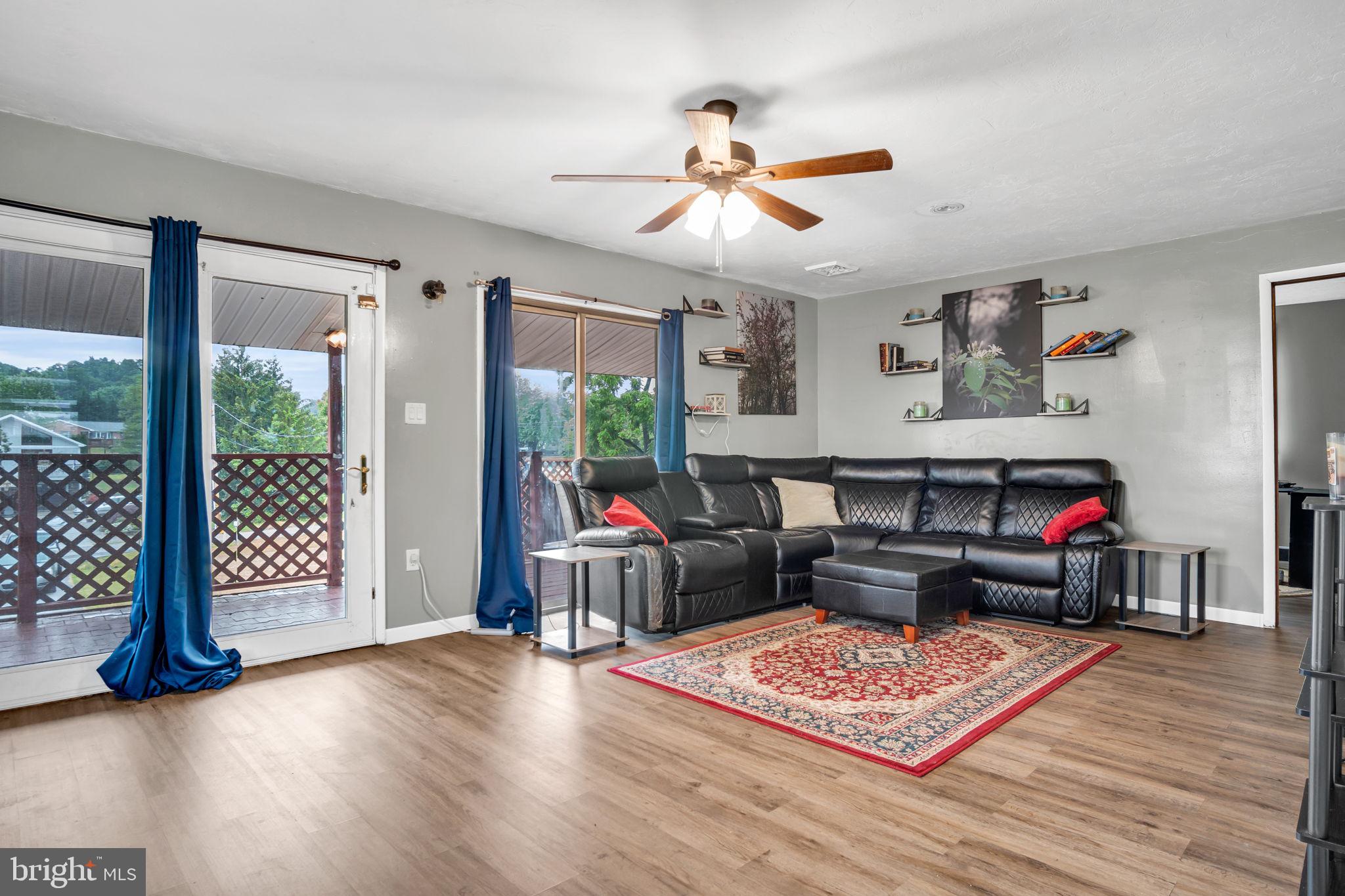 LAKE MEADE - Residential