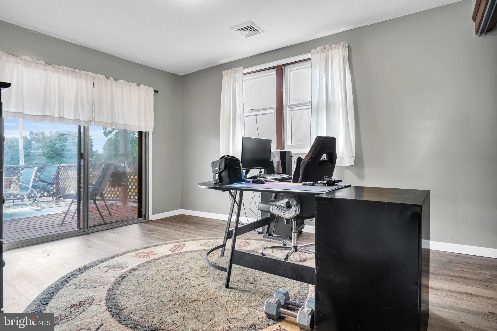 LAKE MEADE - Residential