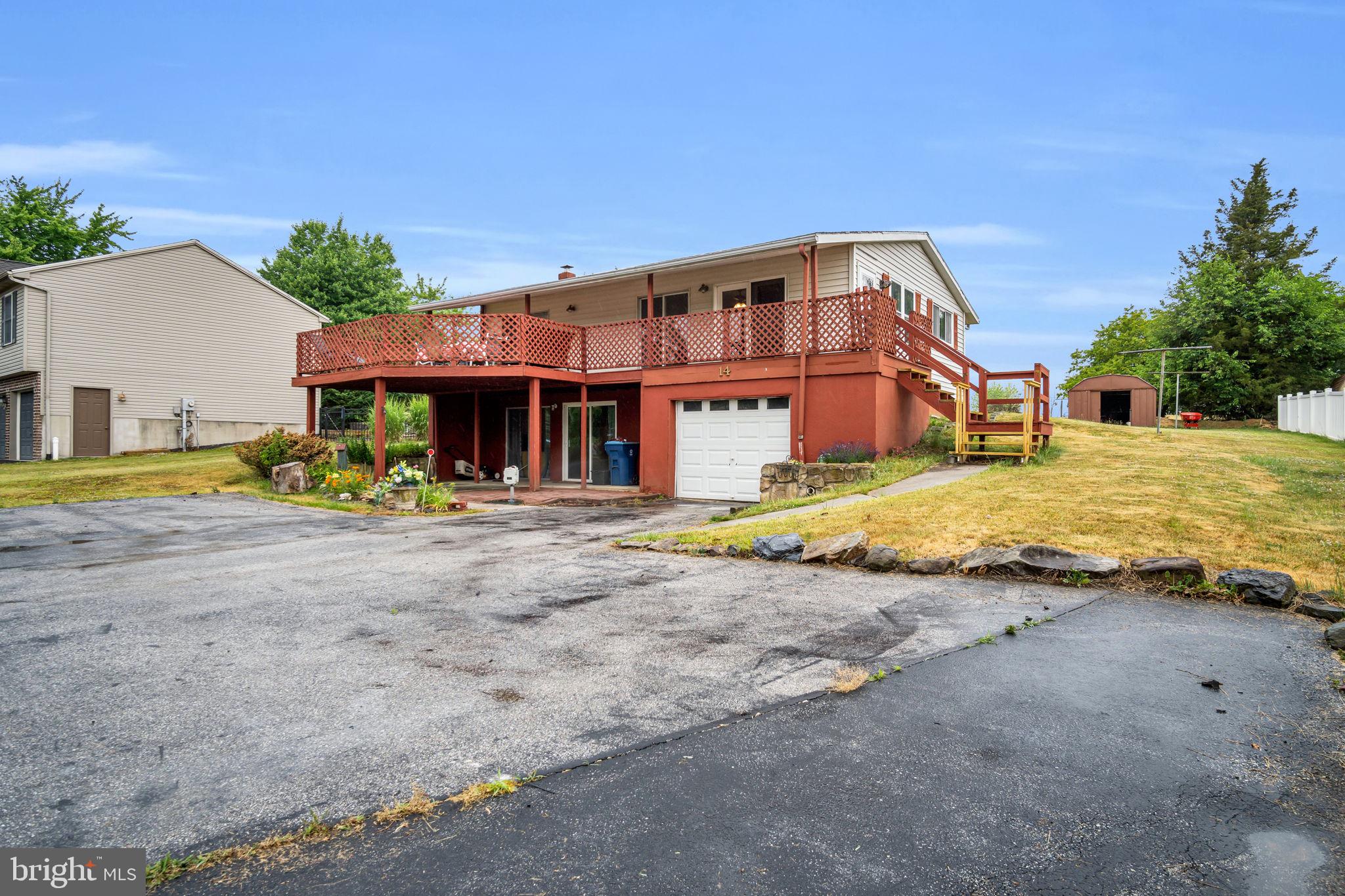 LAKE MEADE - Residential