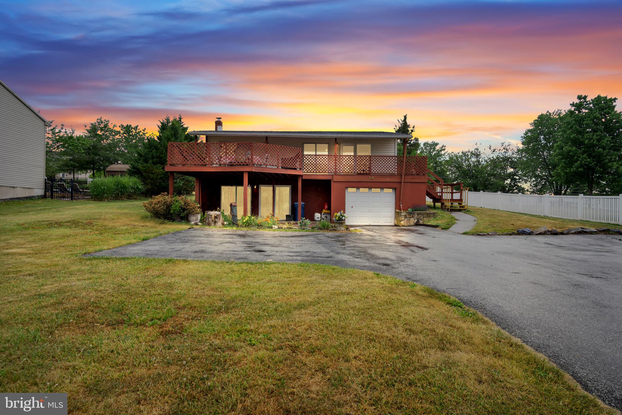 LAKE MEADE - Residential