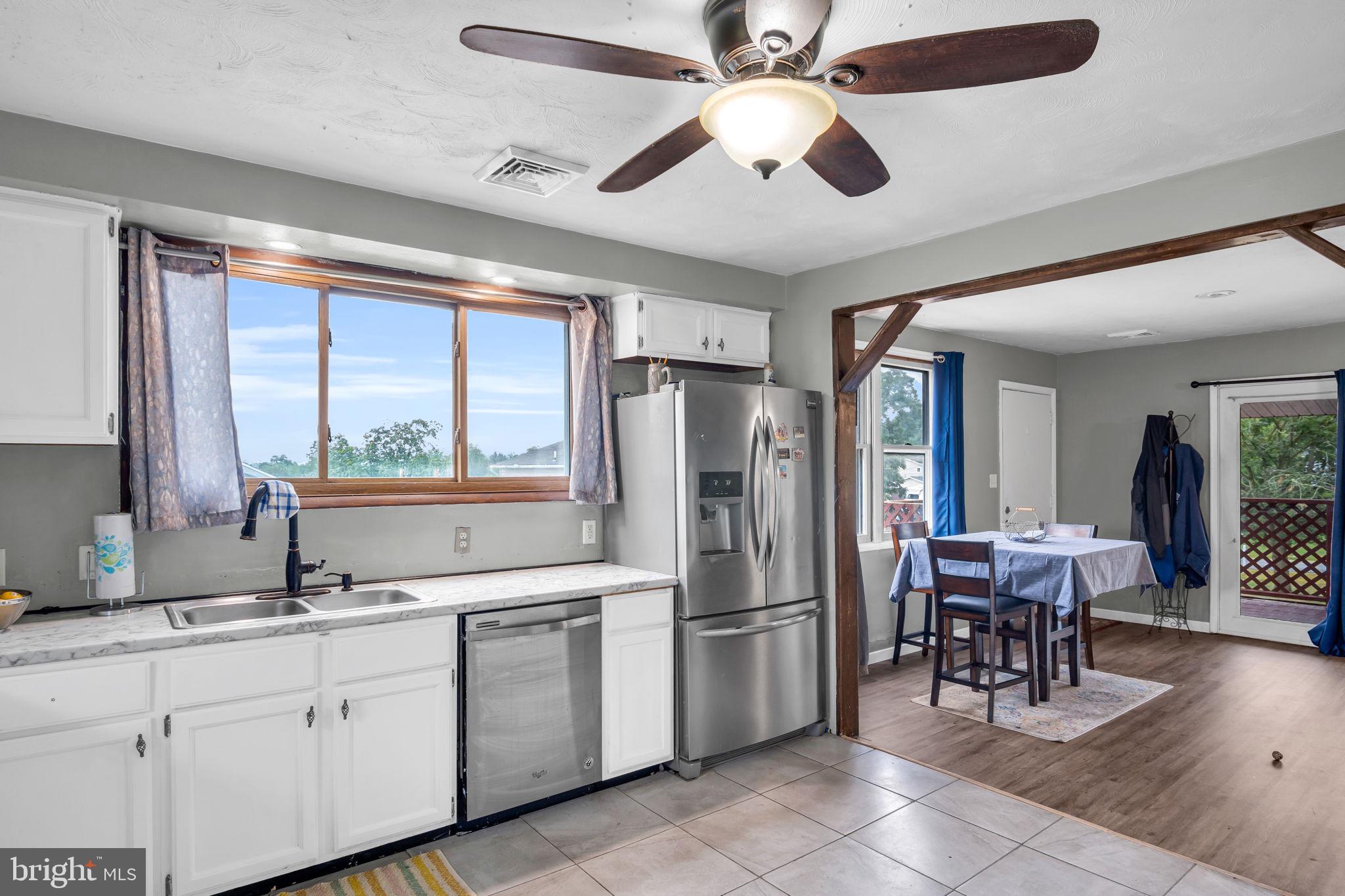 LAKE MEADE - Residential