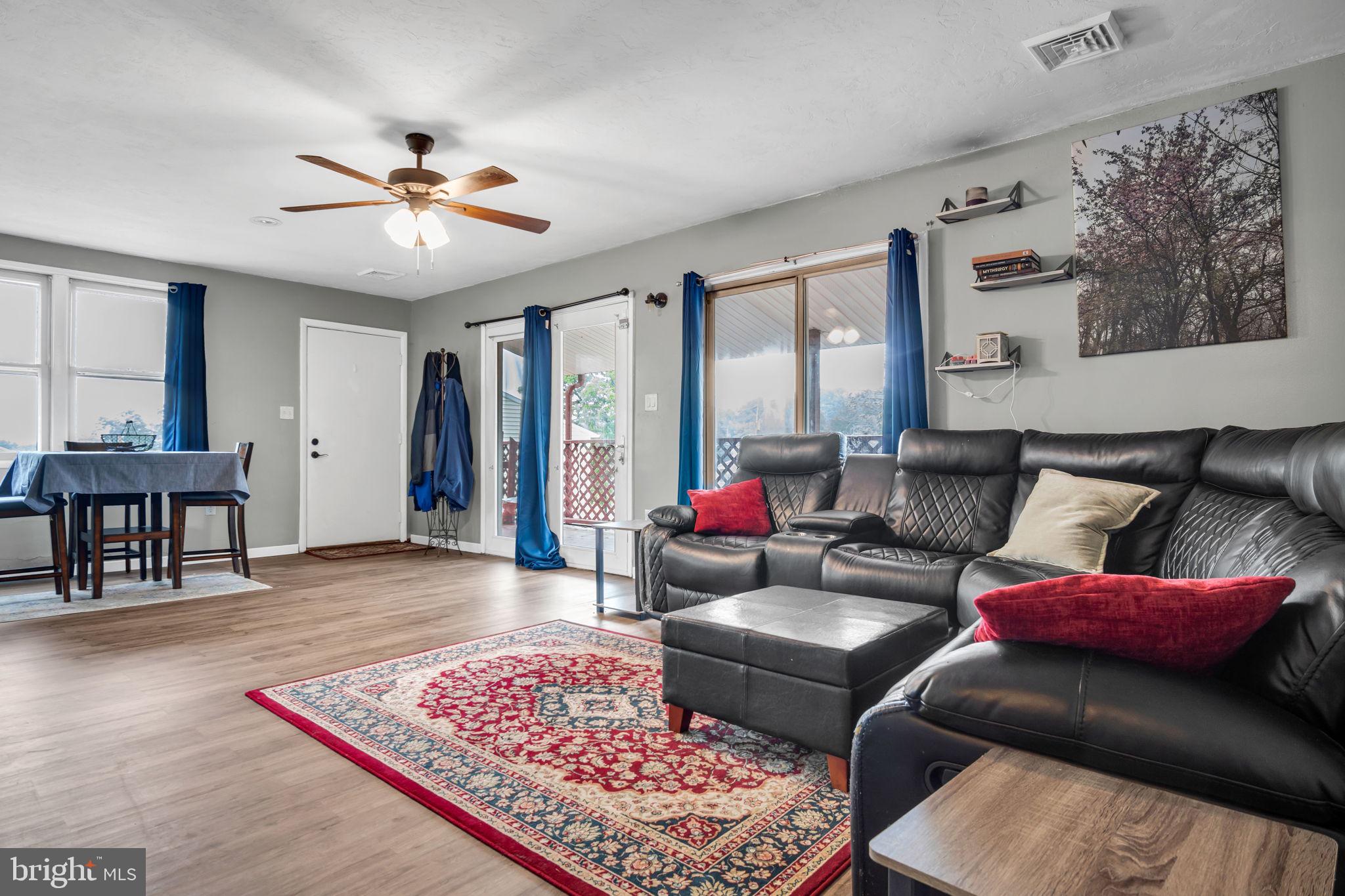 LAKE MEADE - Residential