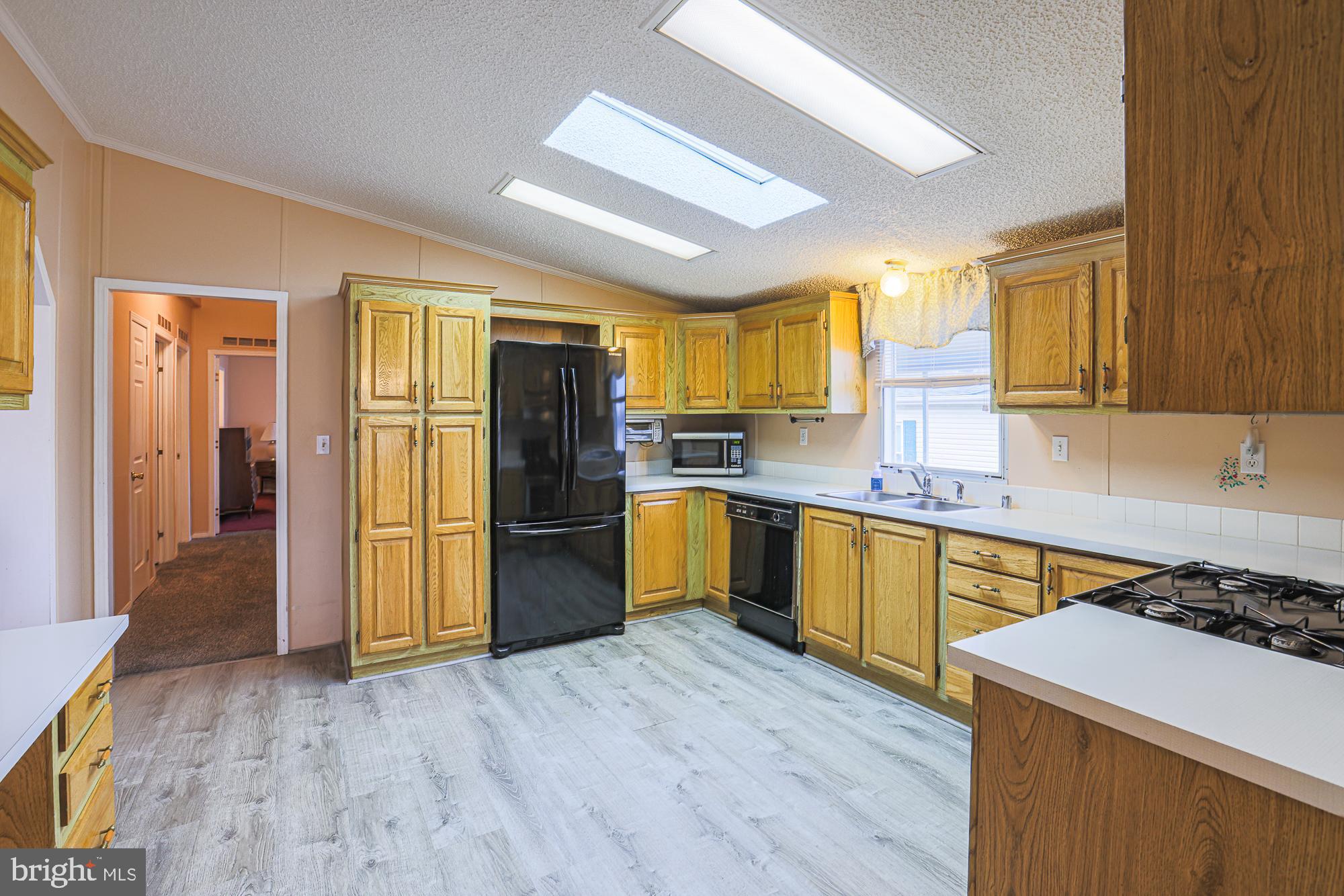 SLEEPY HALLOW MOBILE PARK - Residential