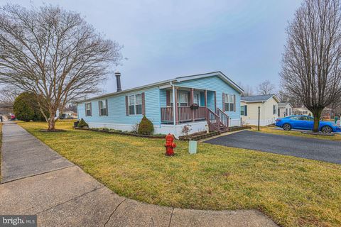 Mobile Home For Sale - 1315 Sleepy Hollow Lane<br/> MIDDLE RIVER, MD 21220