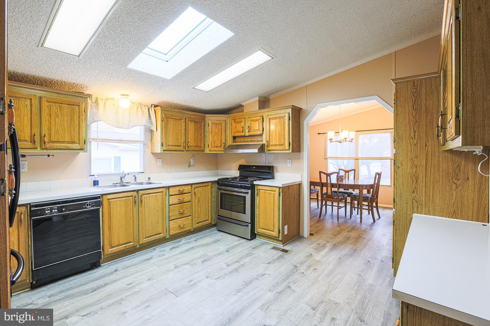 SLEEPY HALLOW MOBILE PARK - Residential