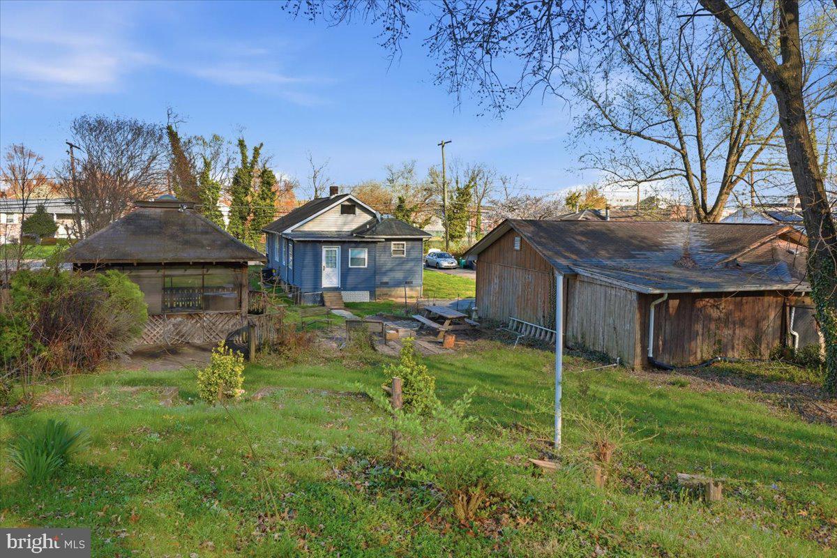 BRADBURY PARK - Residential