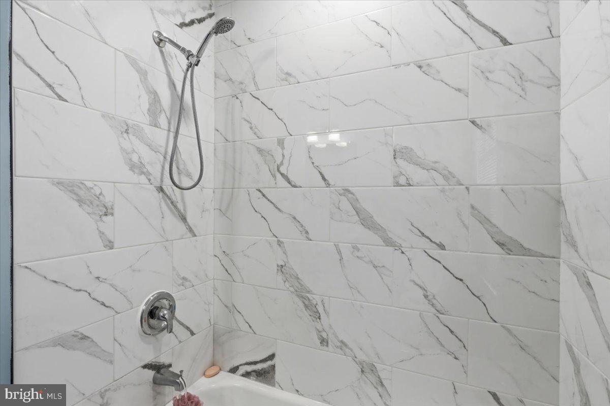 BRADBURY PARK - Residential