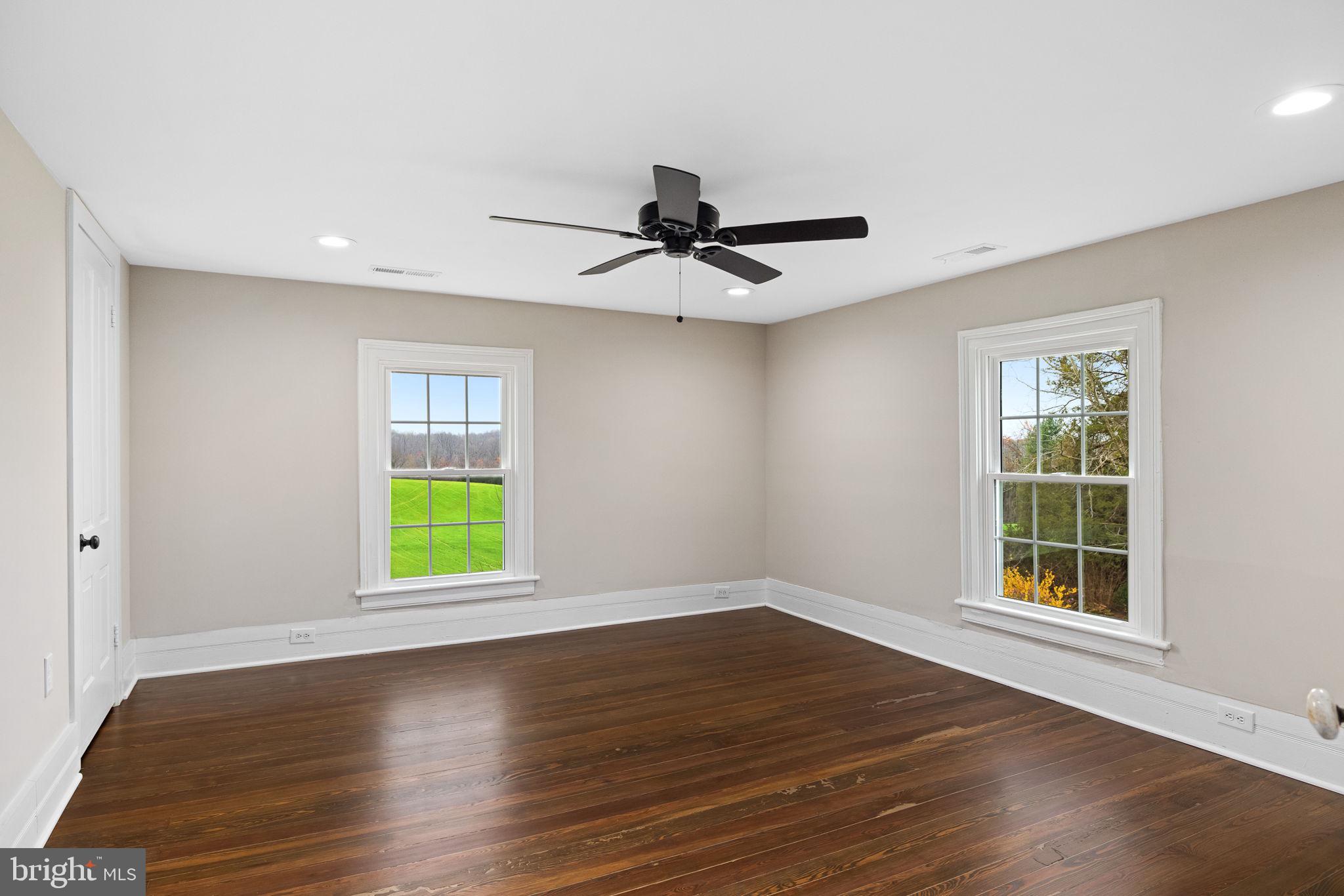 DUCKINGHOLE CREEK - Residential