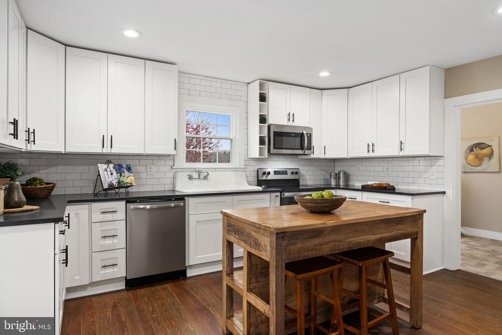 DUCKINGHOLE CREEK - Residential