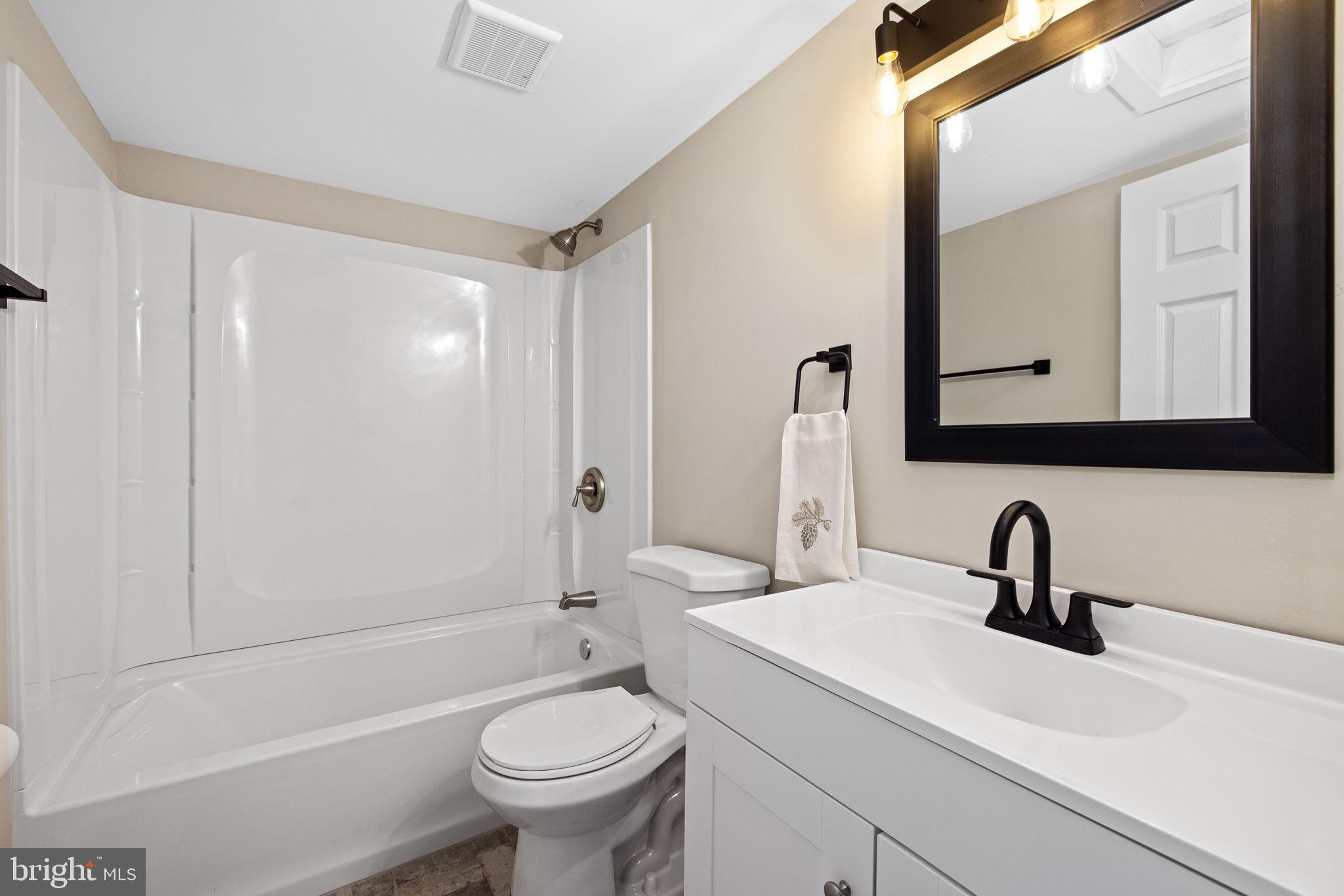 DUCKINGHOLE CREEK - Residential