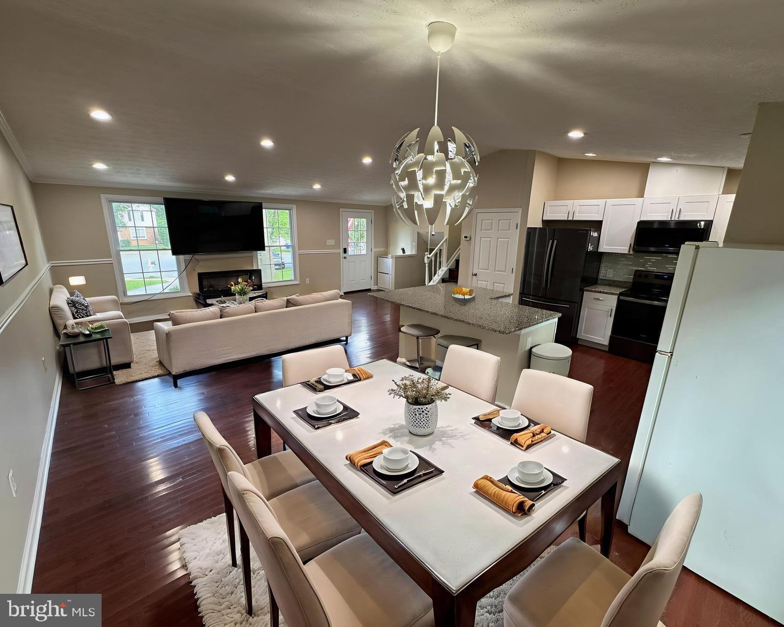 9321 KENBROOKE COURT