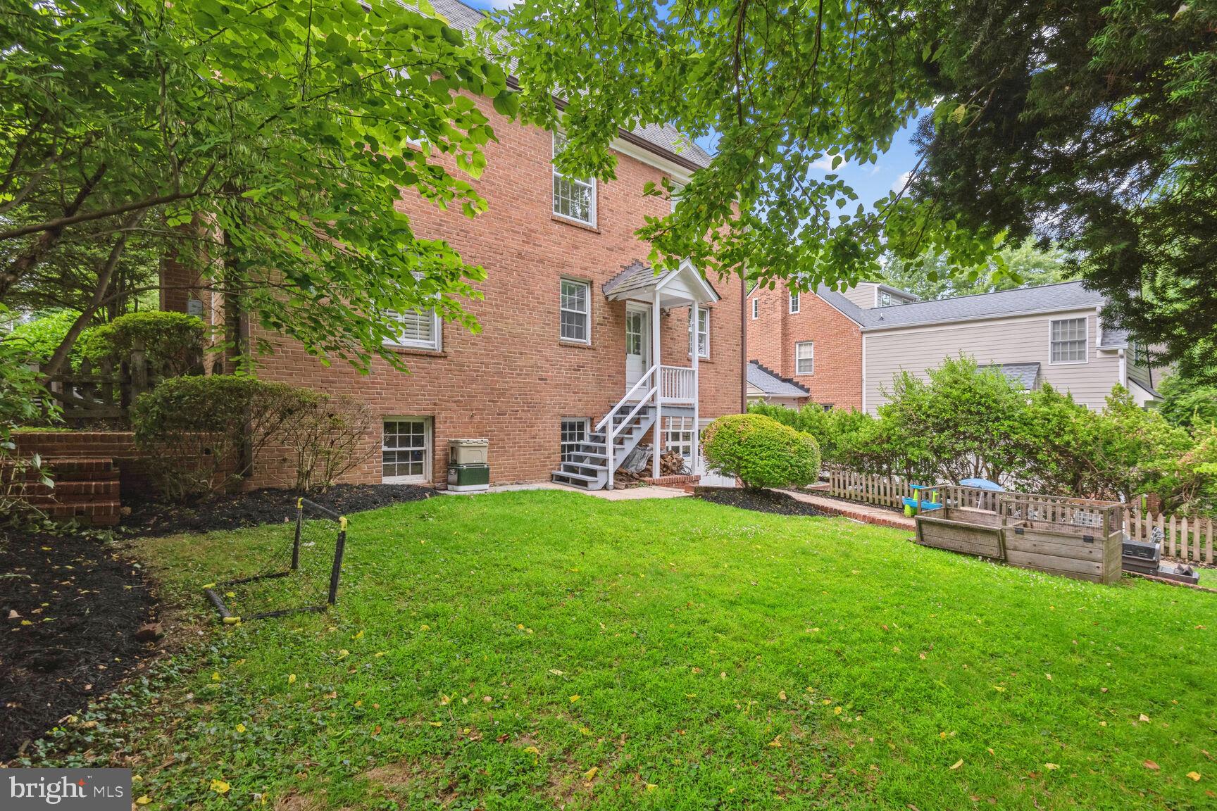 CHEVY CHASE VILLAGE - Residential