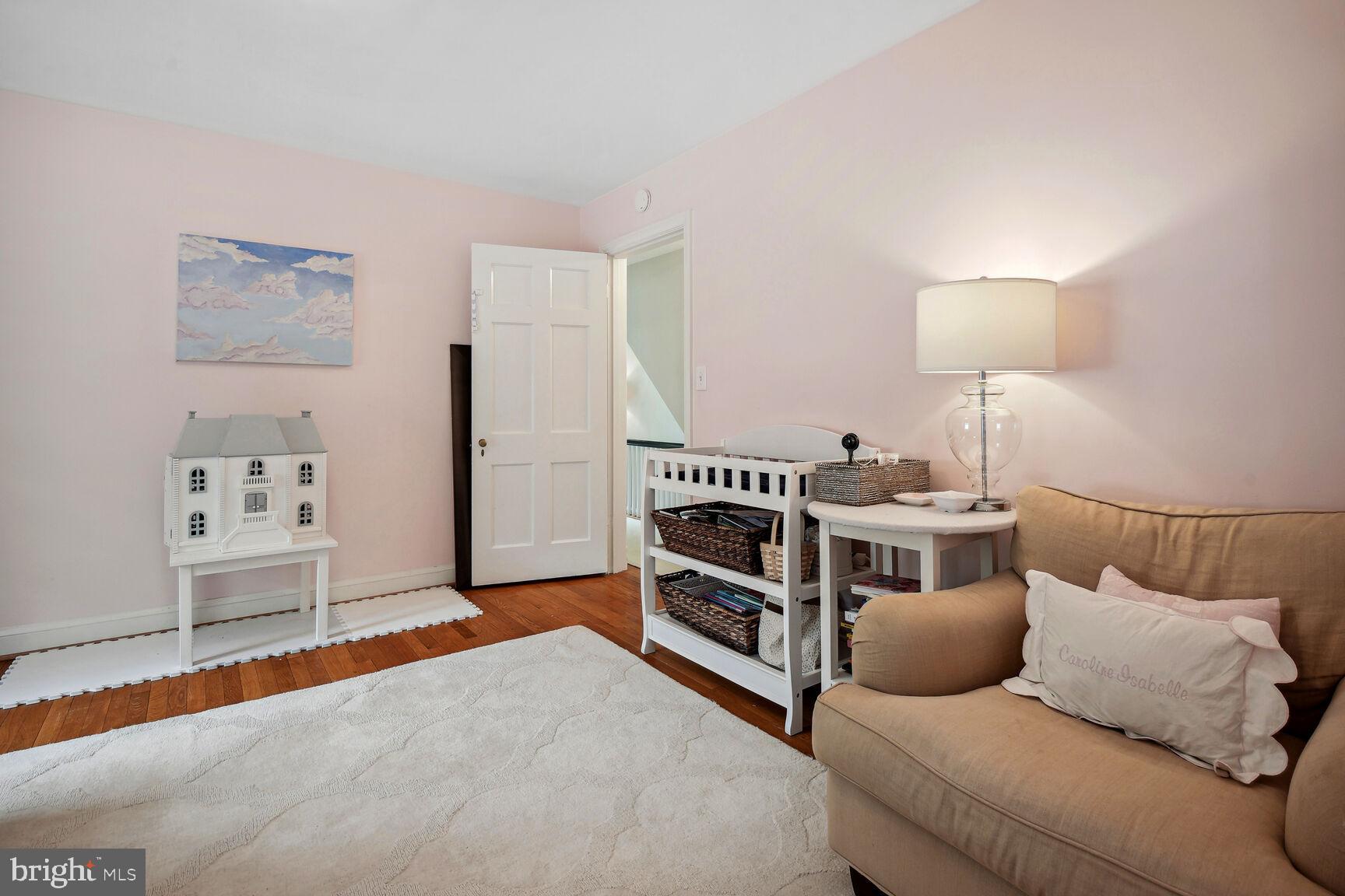 CHEVY CHASE VILLAGE - Residential