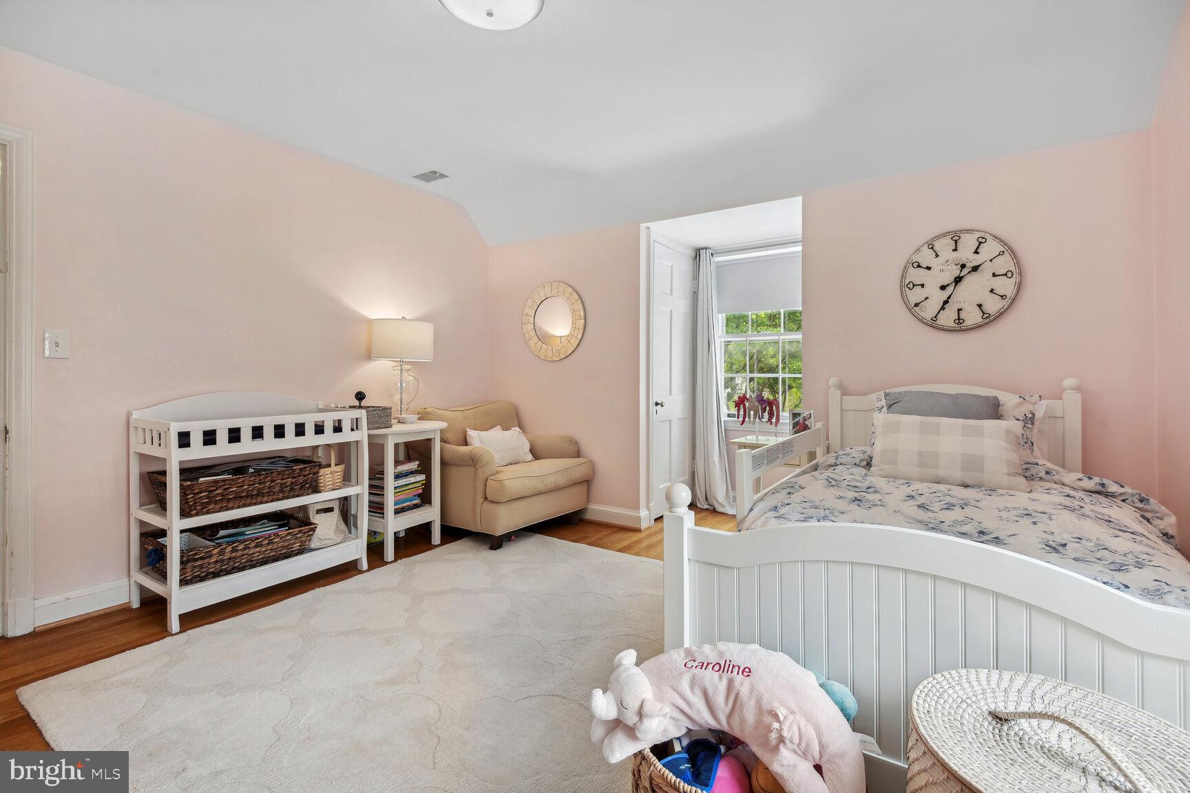 CHEVY CHASE VILLAGE - Residential