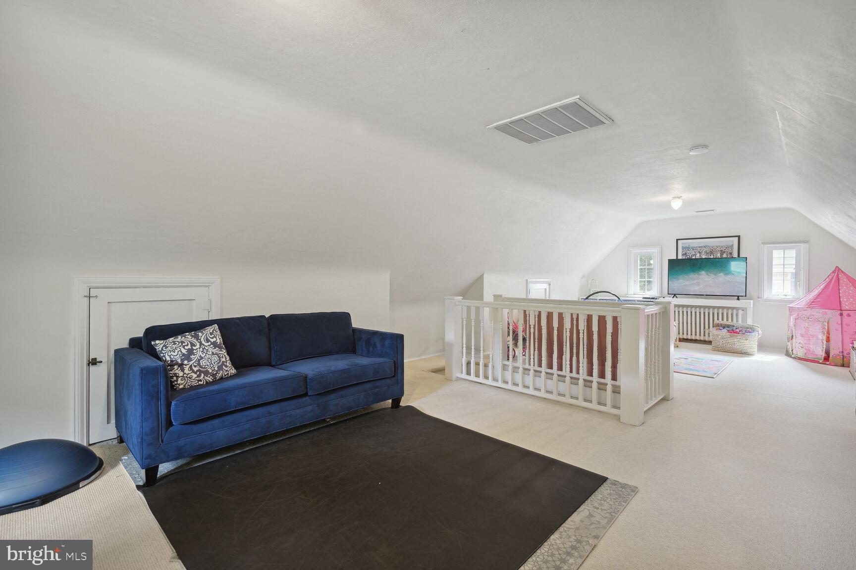 CHEVY CHASE VILLAGE - Residential