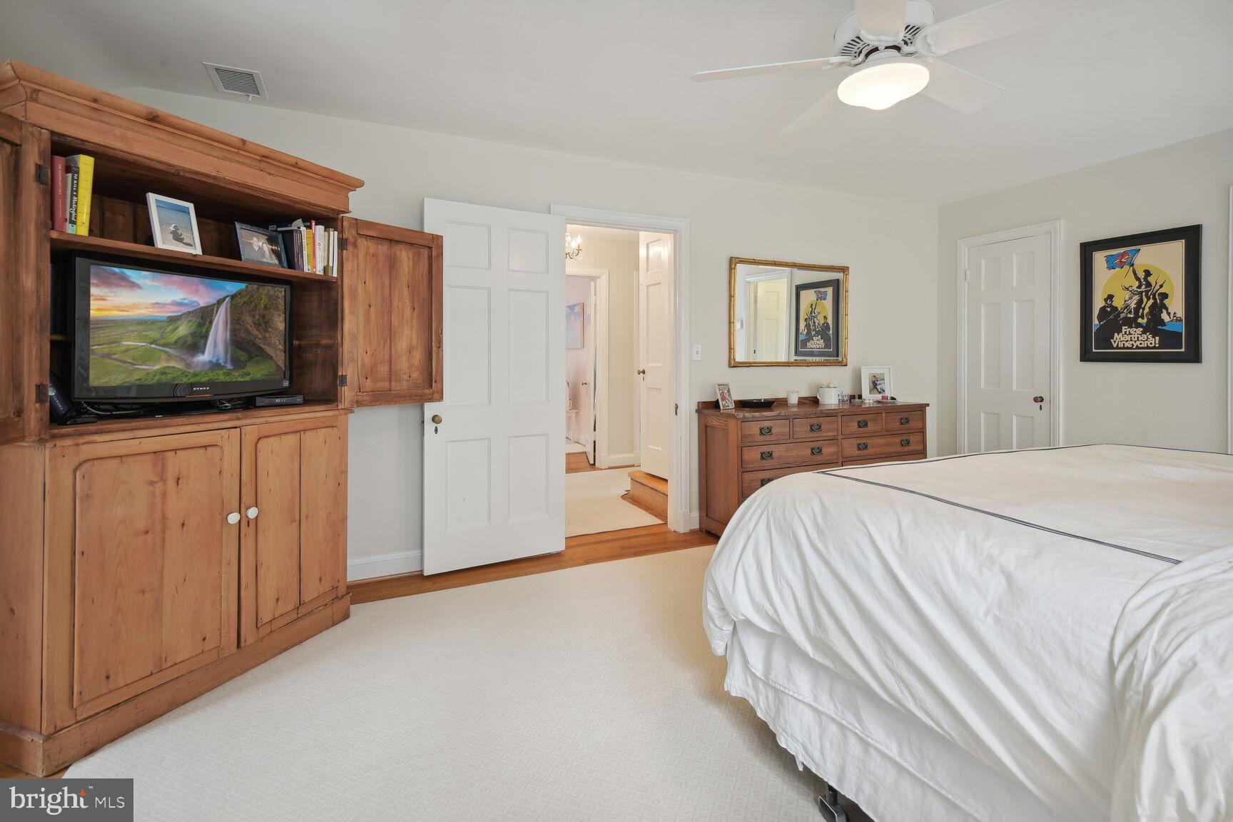 CHEVY CHASE VILLAGE - Residential