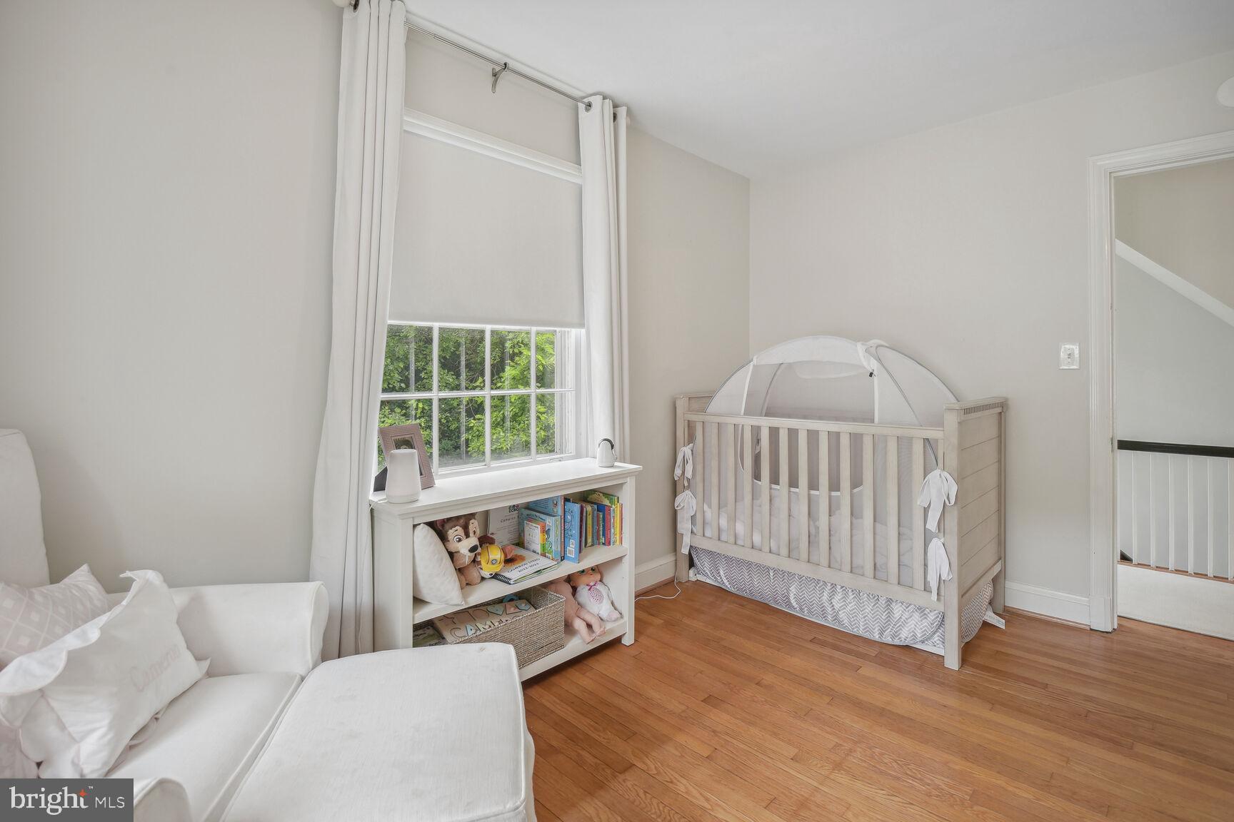 CHEVY CHASE VILLAGE - Residential