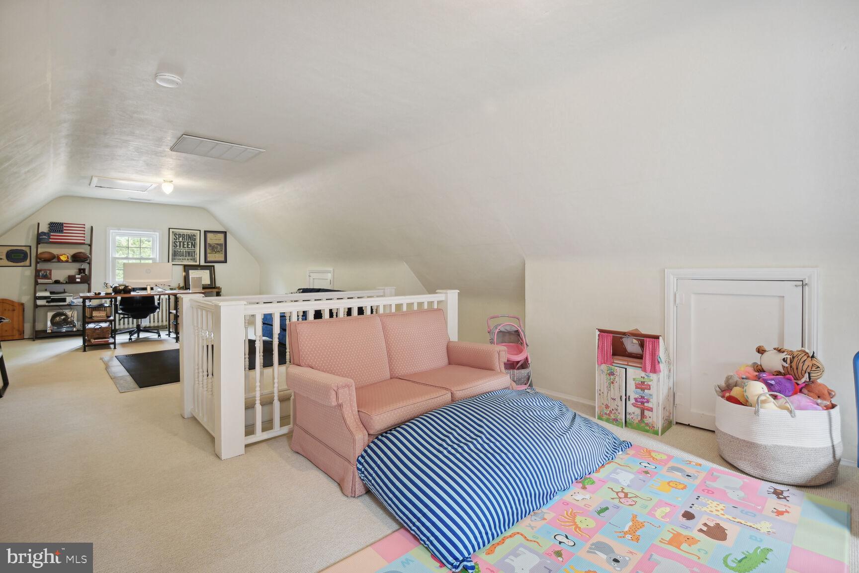 CHEVY CHASE VILLAGE - Residential