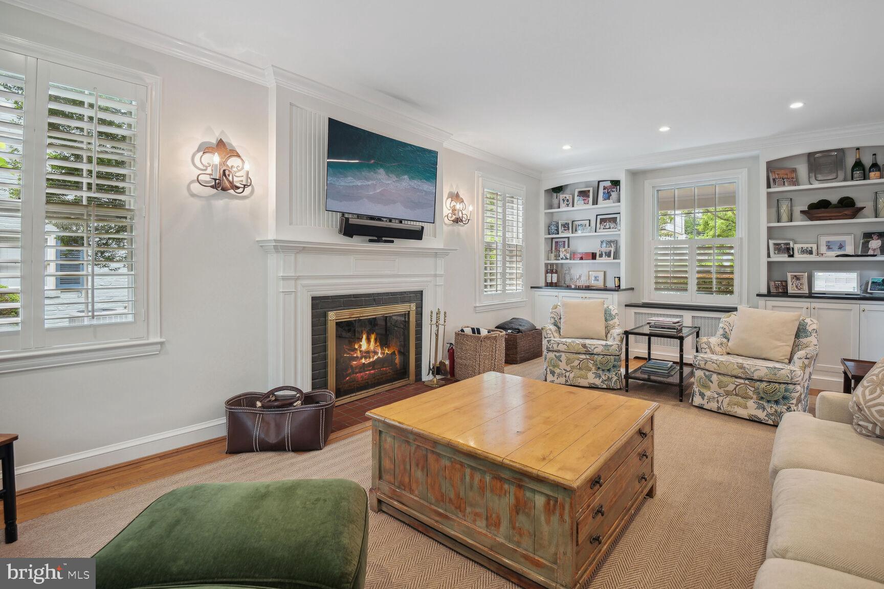 CHEVY CHASE VILLAGE - Residential