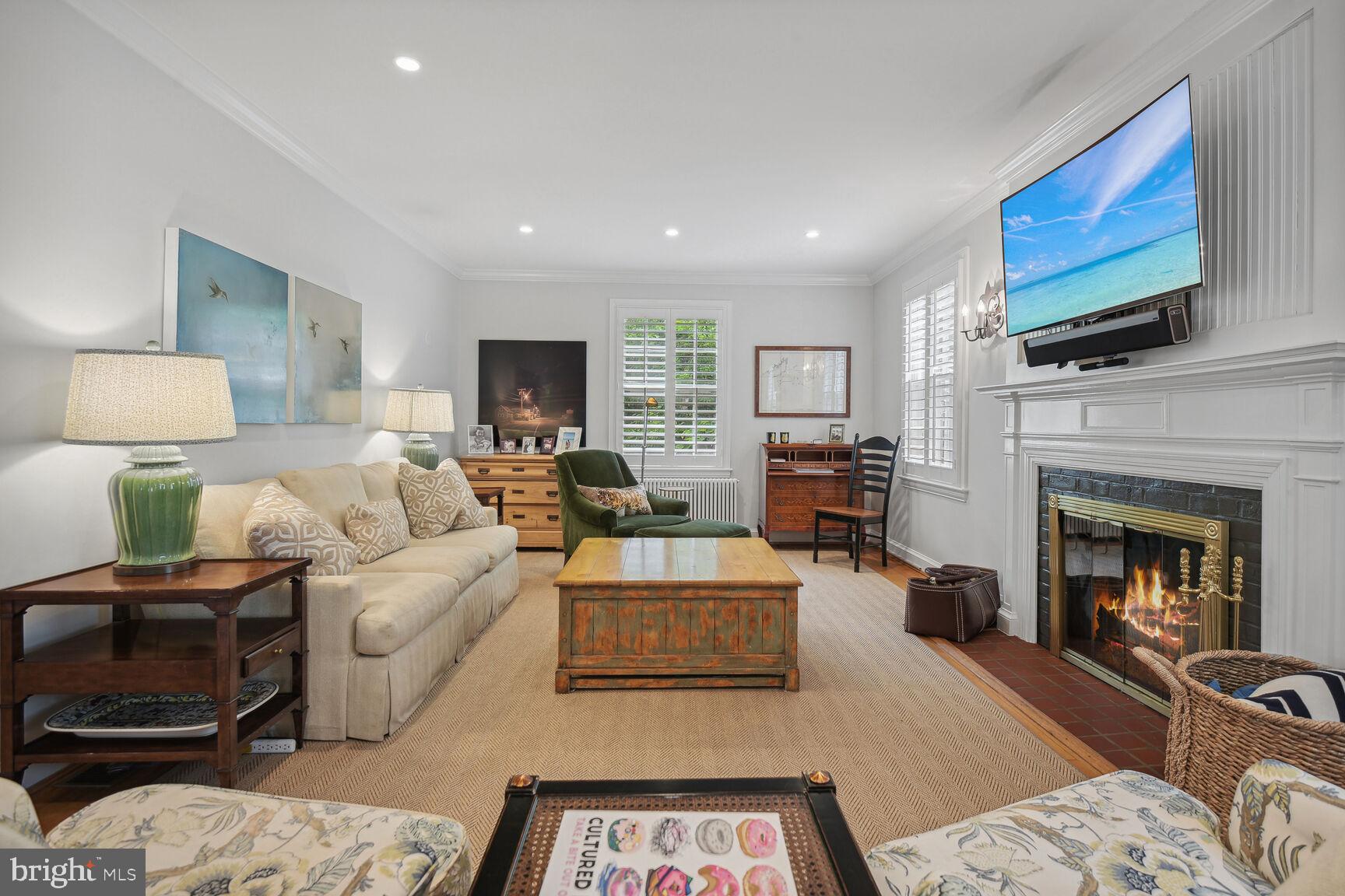 CHEVY CHASE VILLAGE - Residential