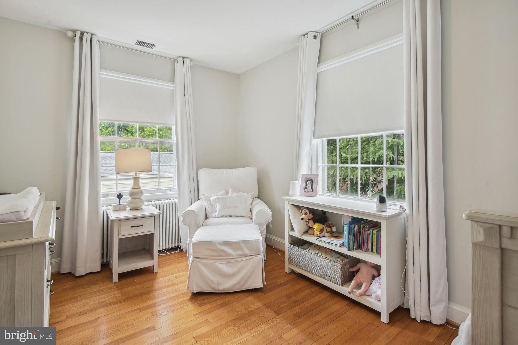 CHEVY CHASE VILLAGE - Residential