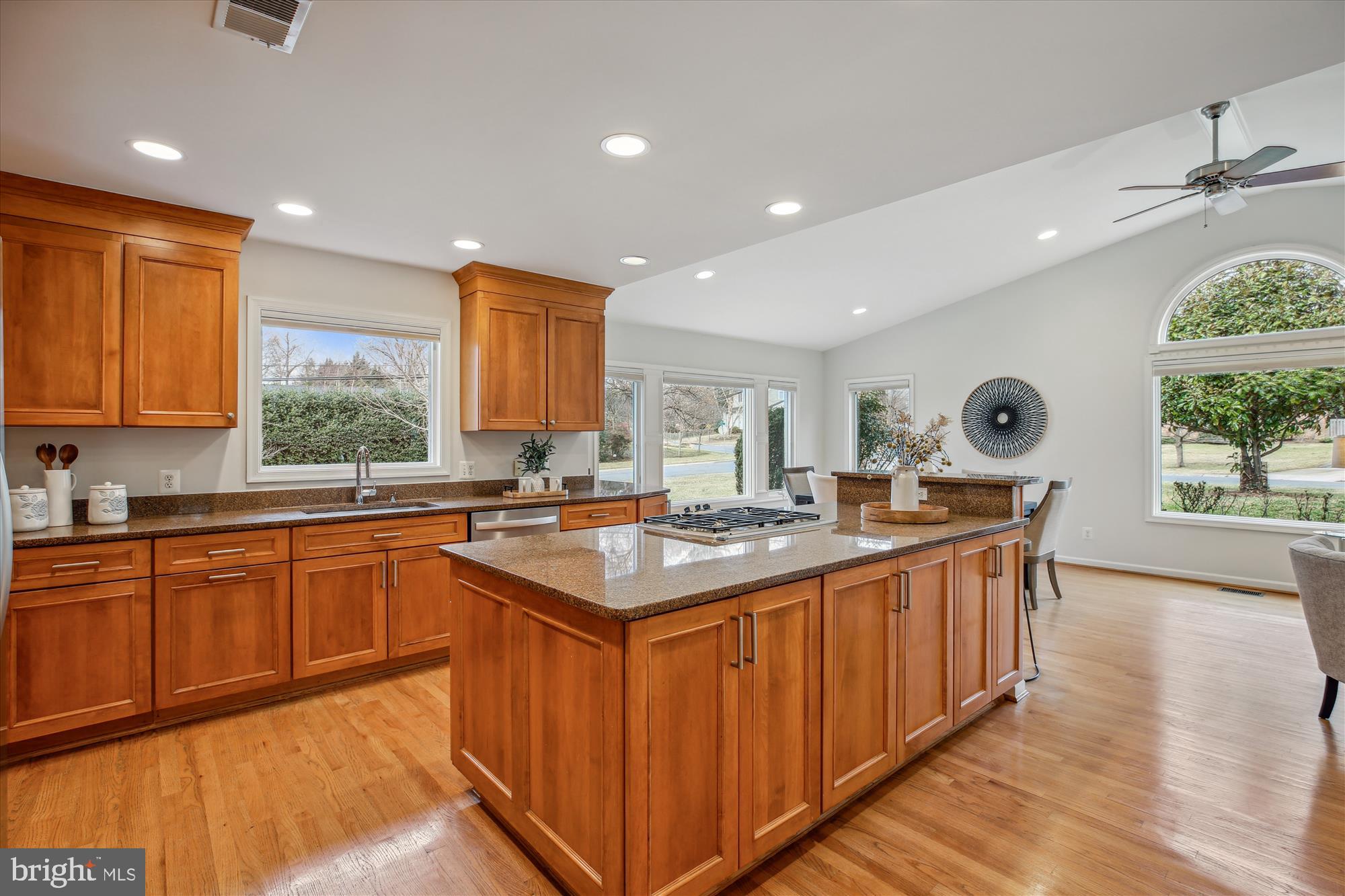 KENWOOD PARK - Residential