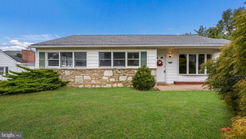 1244 HIVIEW DRIVE SOUTHAMPTON PA 18966