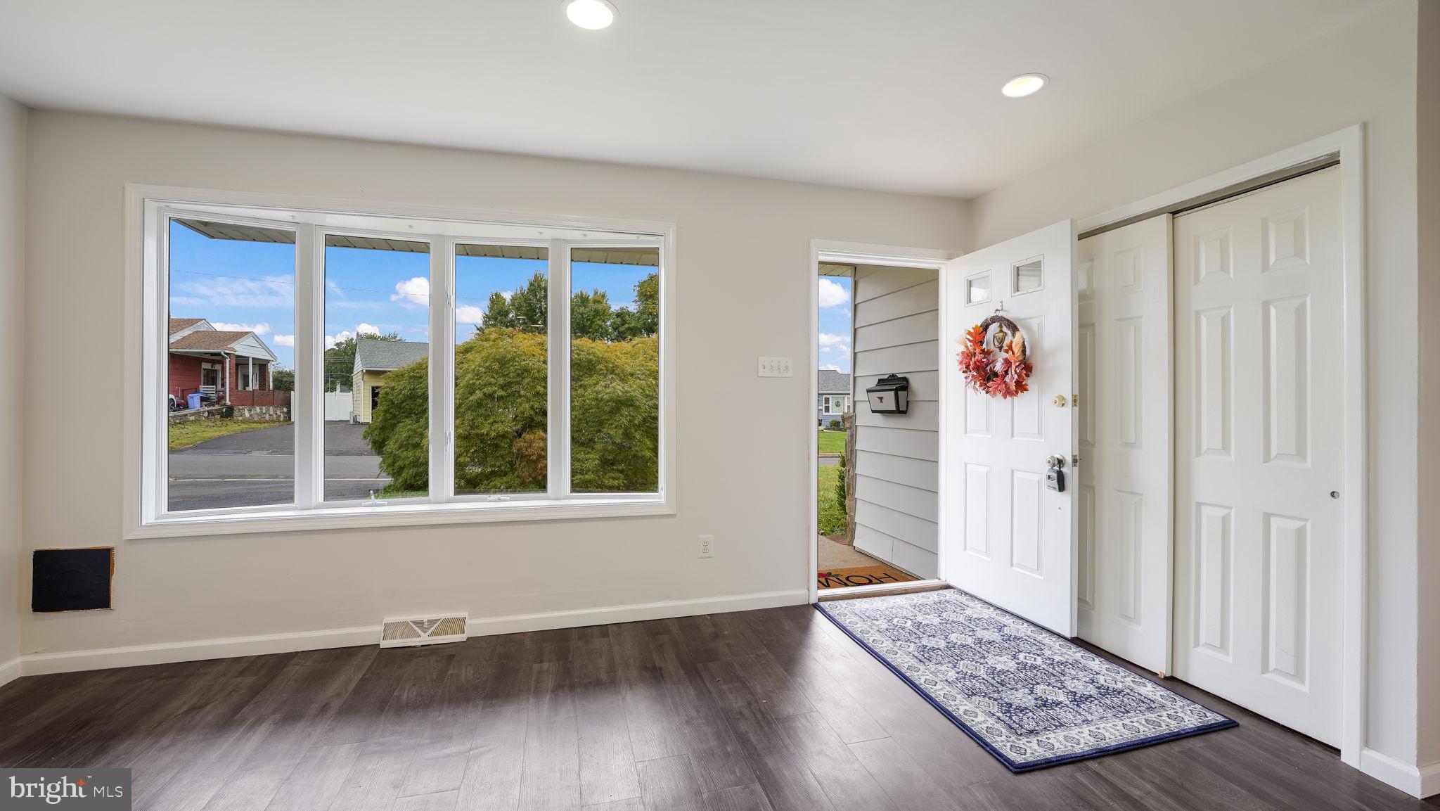 1244 HIVIEW DRIVE