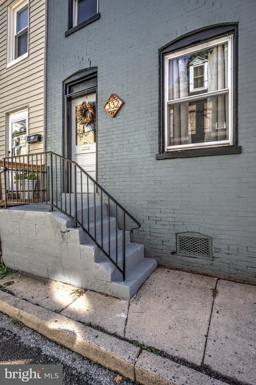 Photo of 332 W GRANT ST, LANCASTER, PA 17603 (MLS # PALA2030470)