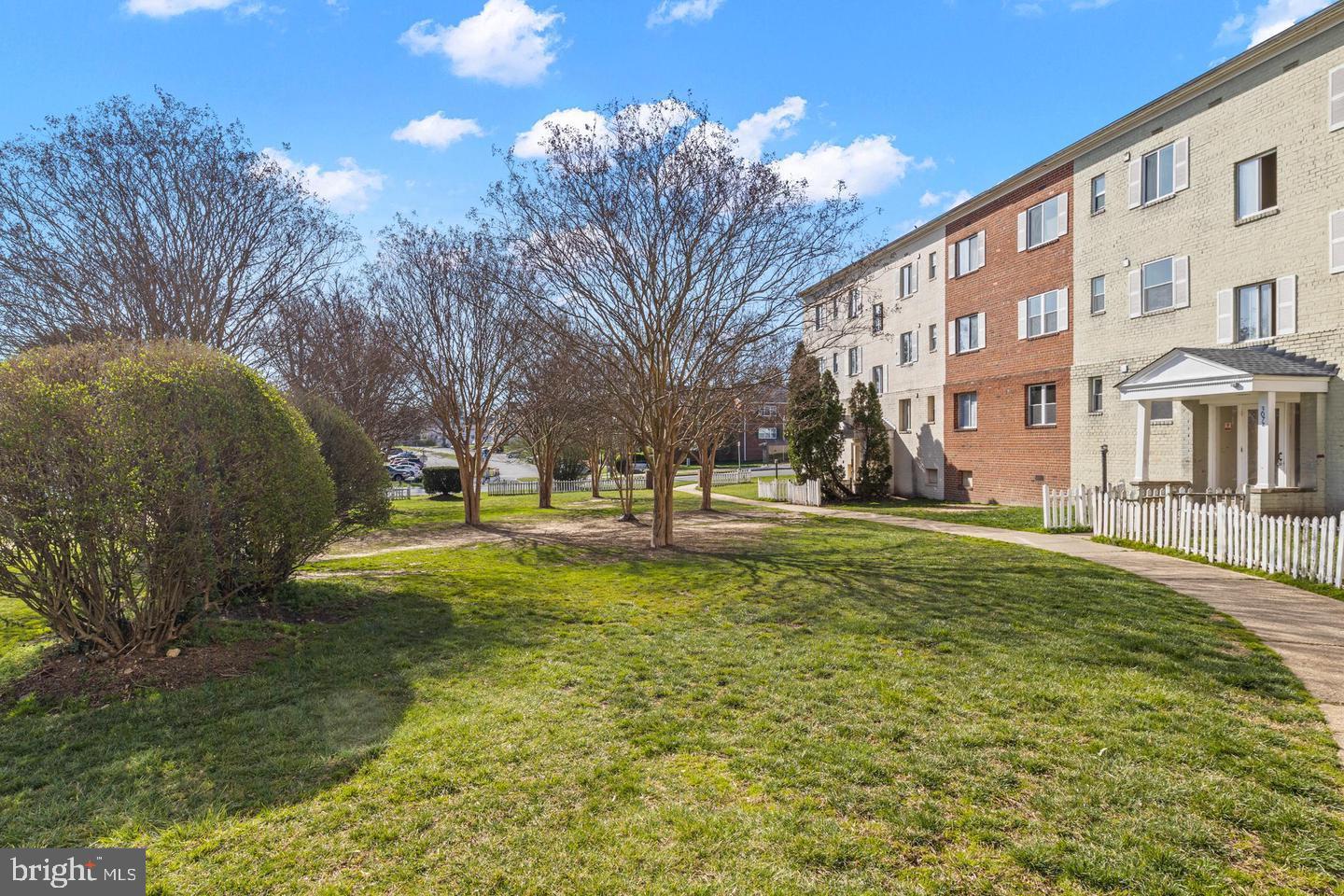 3072 PATRICK HENRY 202