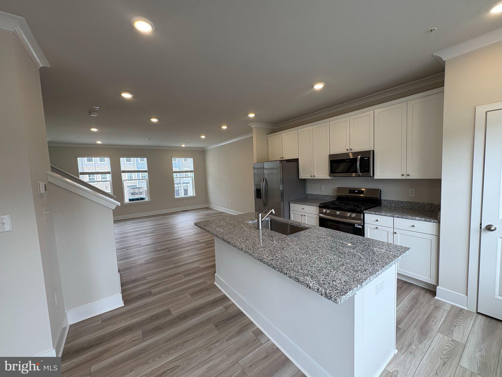 2178 WINTERBERRY LANE