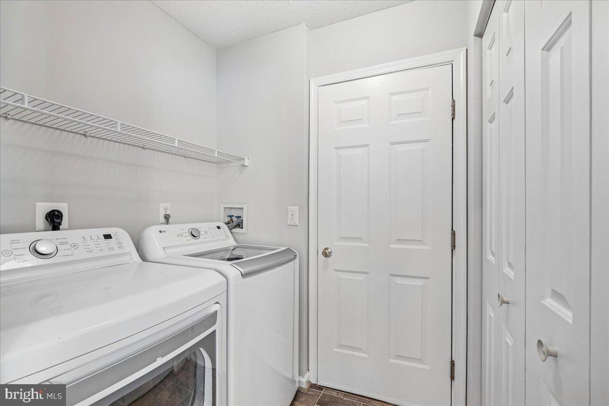 RUSSETT - Residential