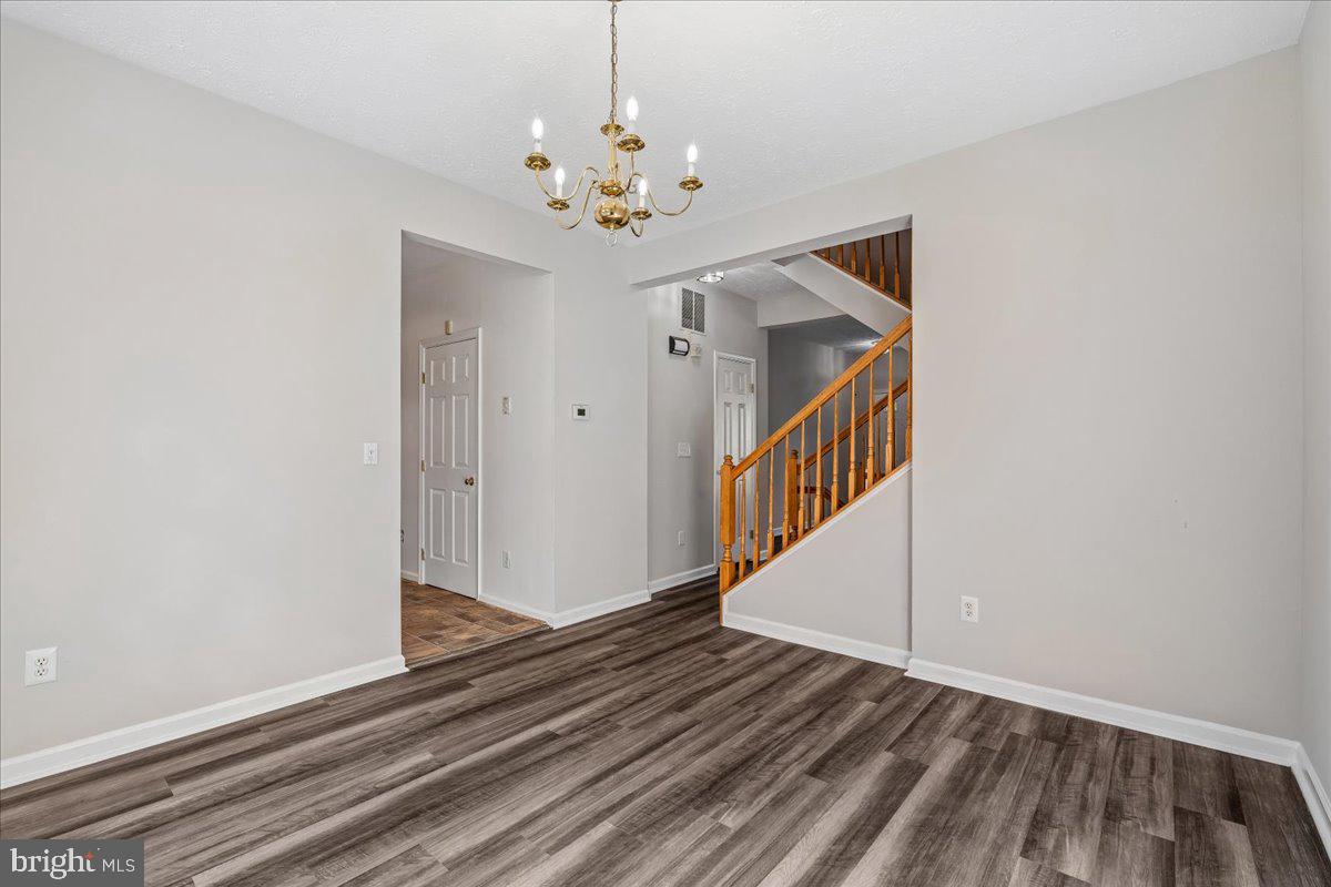 RUSSETT - Residential