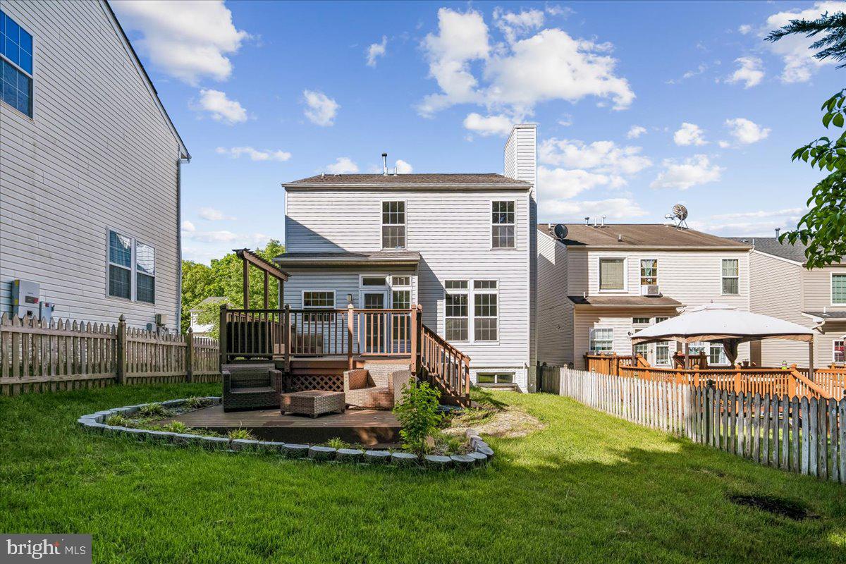 RUSSETT - Residential
